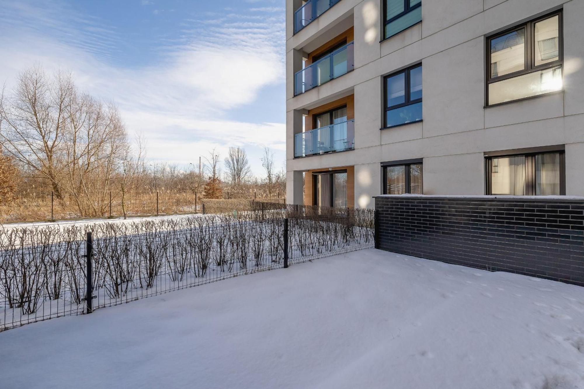 Dabska With Terrace & Parking By Renters
